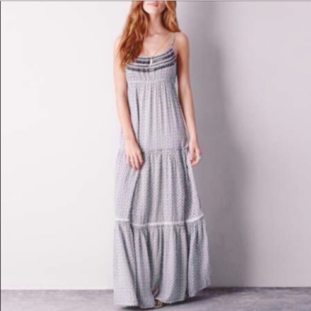 American Eagle Outfitters White and Gray Printed Maxi Dress